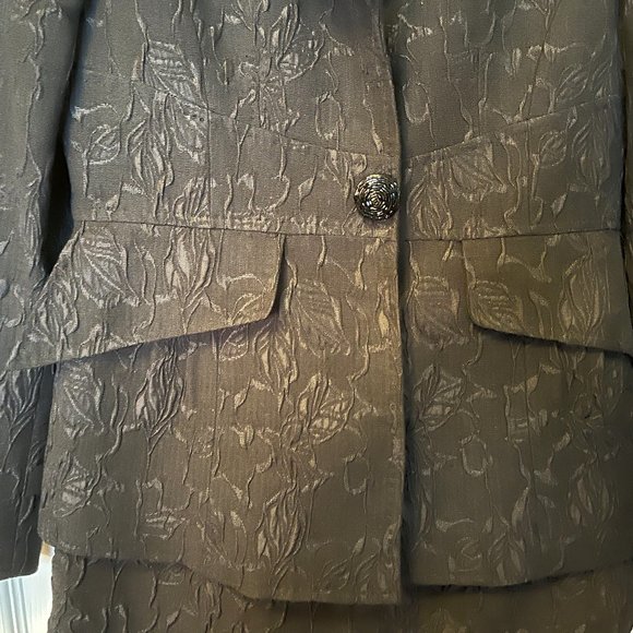 AnneKlein two-piece black skirt suit, intricately patterned within, Sz6, NWT - Picture 3 of 8